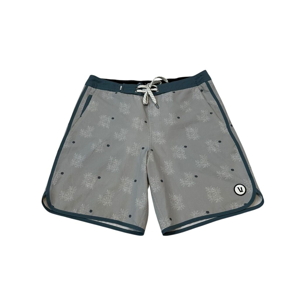 Vuori Cruise Board Shorts Size 30